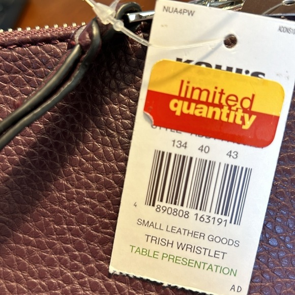 Nwt Dana Buchman Wristlet Purple Pebbled Faux LeatherbBrown Zedbra Interior - Picture 7 of 8